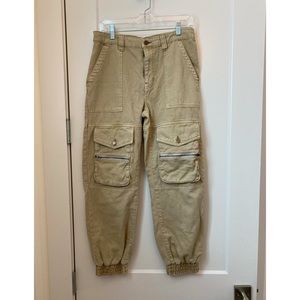 Urban Outfitters BDG size 27 jogger. Ripped tag.